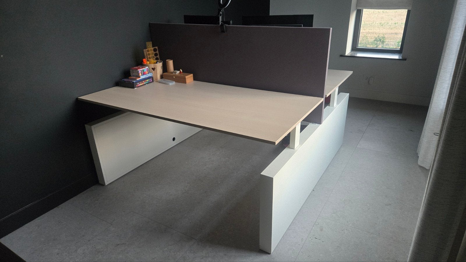 Duo-desk Presto Drentea Dubbel Bureau met Akoestische scherm, Ophalen, 160 cm, Zo goed als nieuw, Duo-bureau