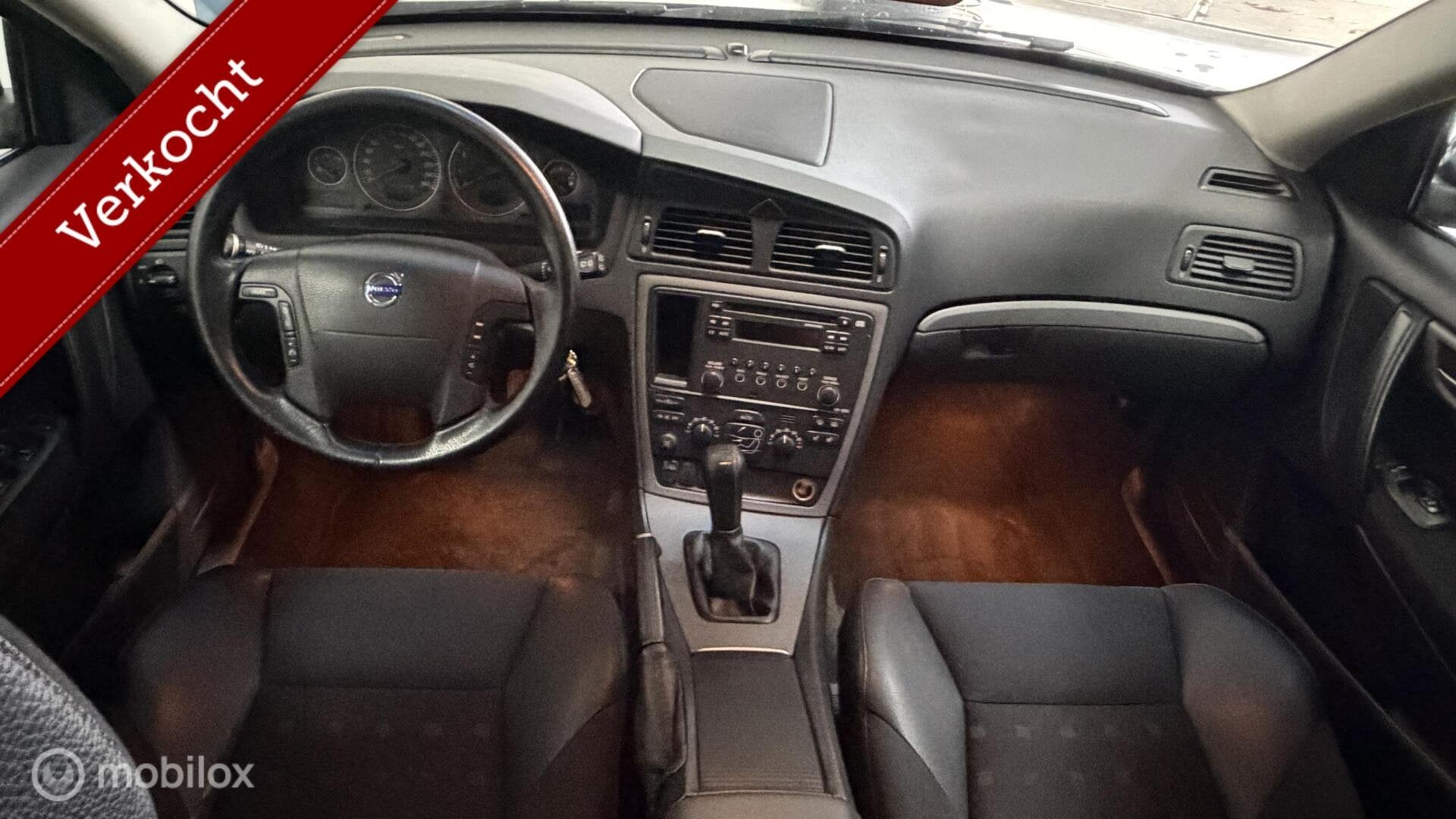 Volvo V70 2.4 Kinetic 170PK / YOUNGTIMER, Voorwielaandrijving, Gebruikt, Zwart, 1470 kg