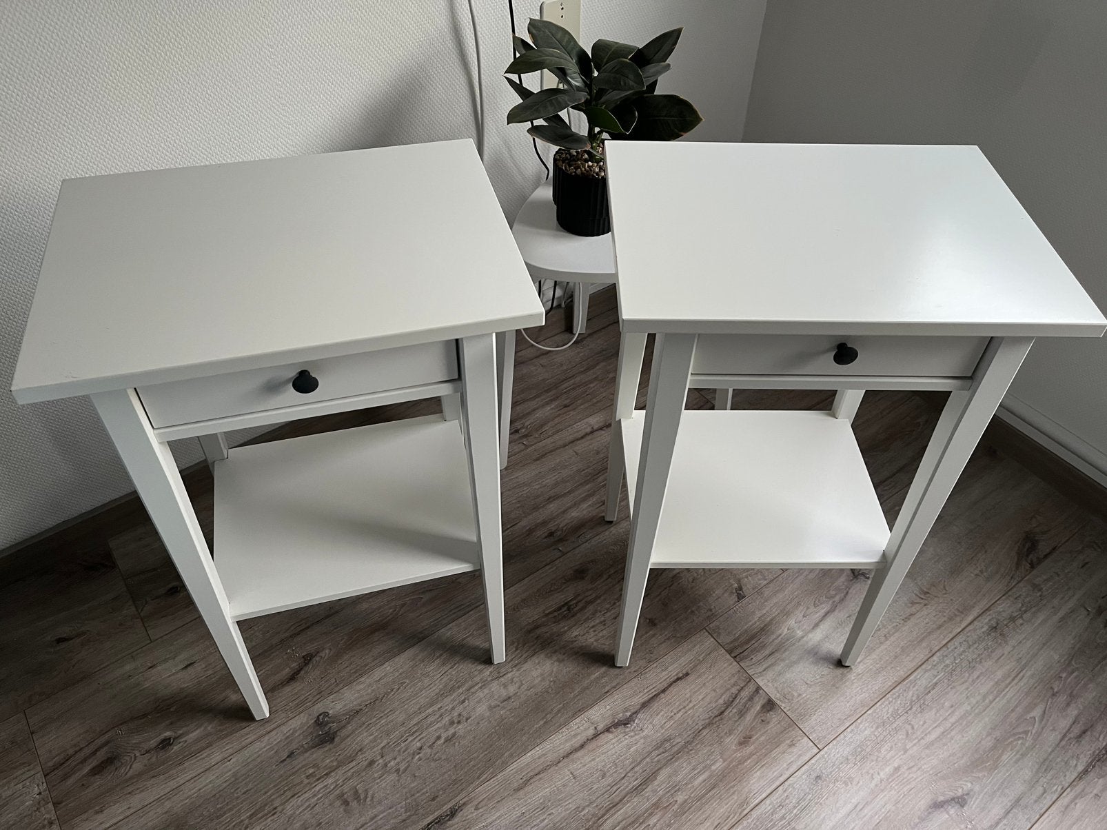 Nachtkastjes/bijzettafeltjes Hemnes, wit, Ophalen, Zo goed als nieuw, Minder dan 45 cm, Minder dan 55 cm