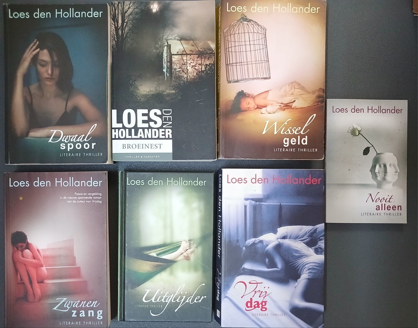 Loes den Hollander, ook per stuk te koop, Ophalen of Verzenden, Zo goed als nieuw, Loes den Hollander