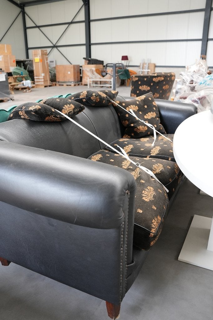 Ruime zwarte 2-zitsbank - kronen kussens - 210 cm, Ophalen, Gebruikt, Minder dan 75 cm, Tweepersoons