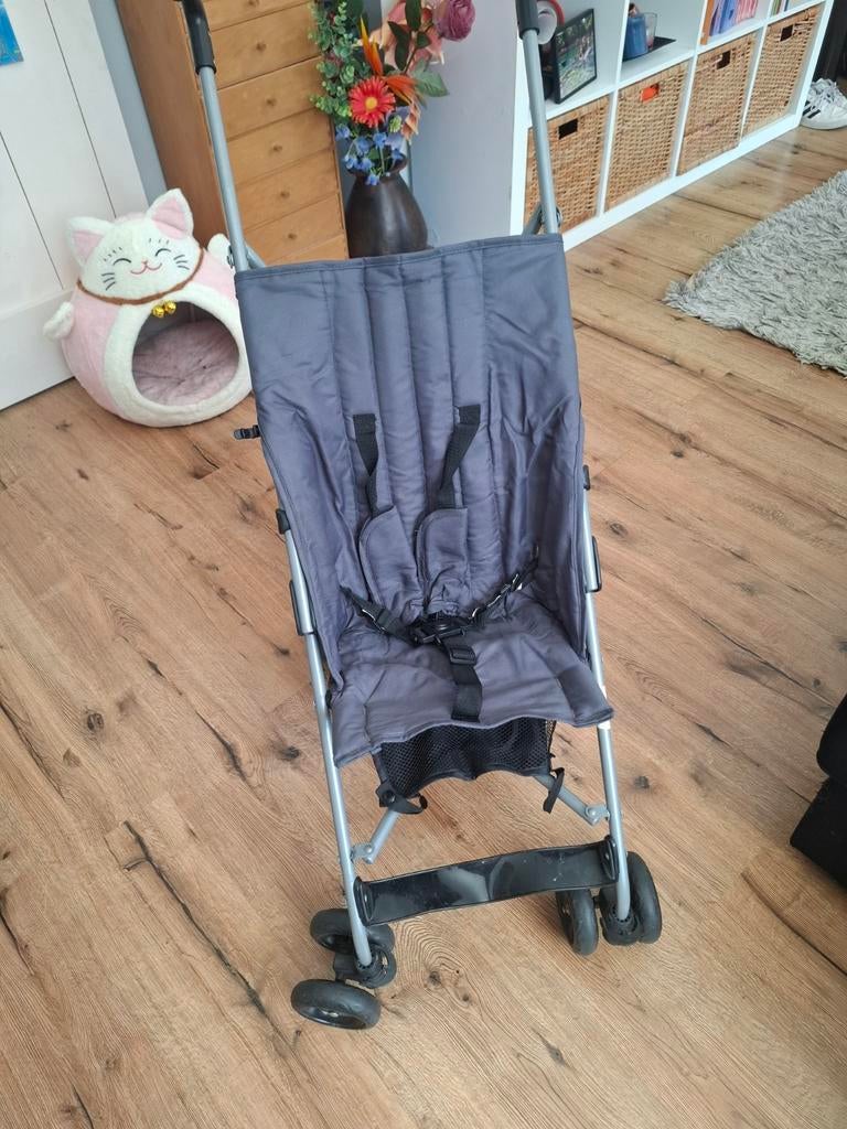 Compacte grijze buggy - ideaal voor onderweg, Kinderen en Baby's, Ophalen of Verzenden, Gebruikt, Overige merken, Verstelbare rugleuning