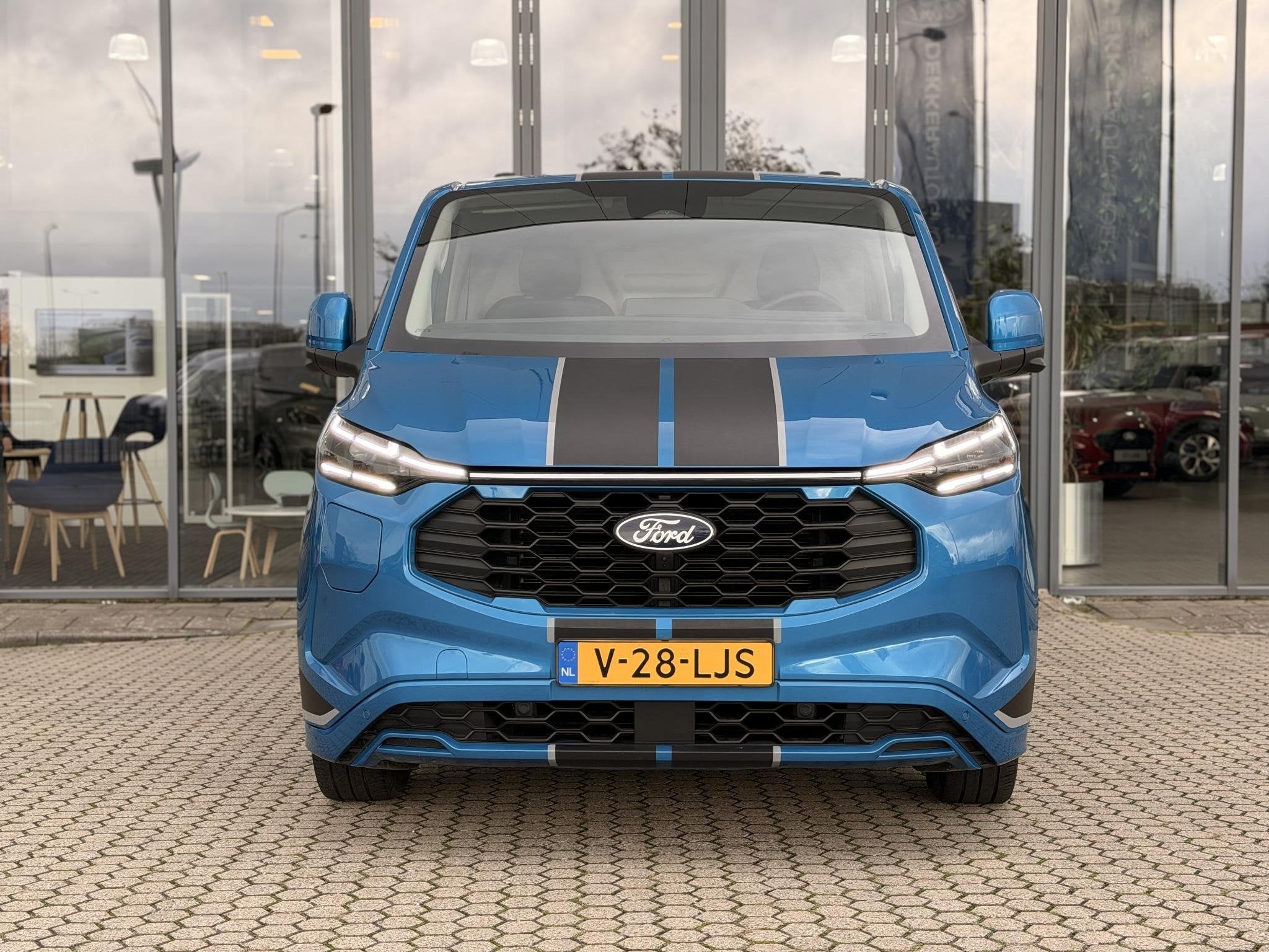Ford Transit Custom 320 2.5 PHEV L2H1 Sport DRIVER ASSISTANC, Auto's, Gebruikt, Euro 6, 4 cilinders, Blauw