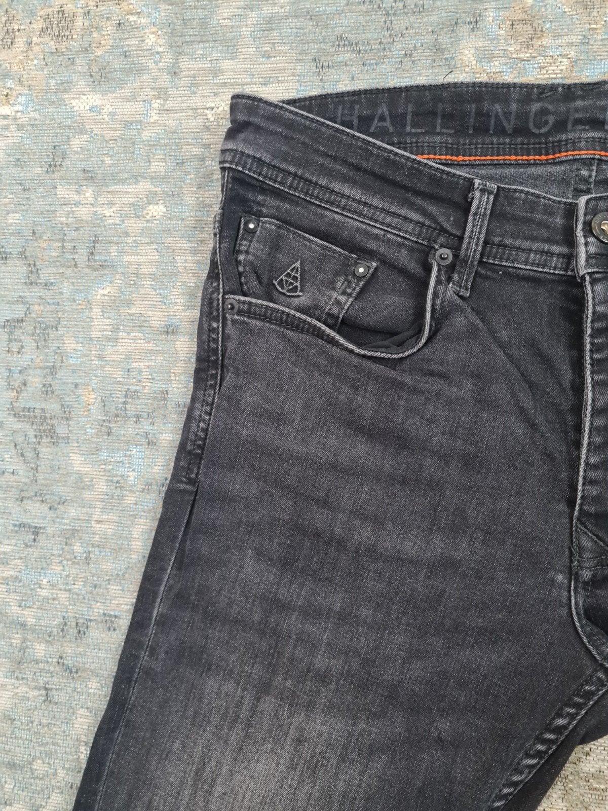Hallinger HARPER W30 L34 Slim STRETCH Bronno3034

Taille: 40, Hallinger, Zwart, New Yorkstraat 74-75, 1175 RD Lijnden, W32 (confectie 46) of kleiner