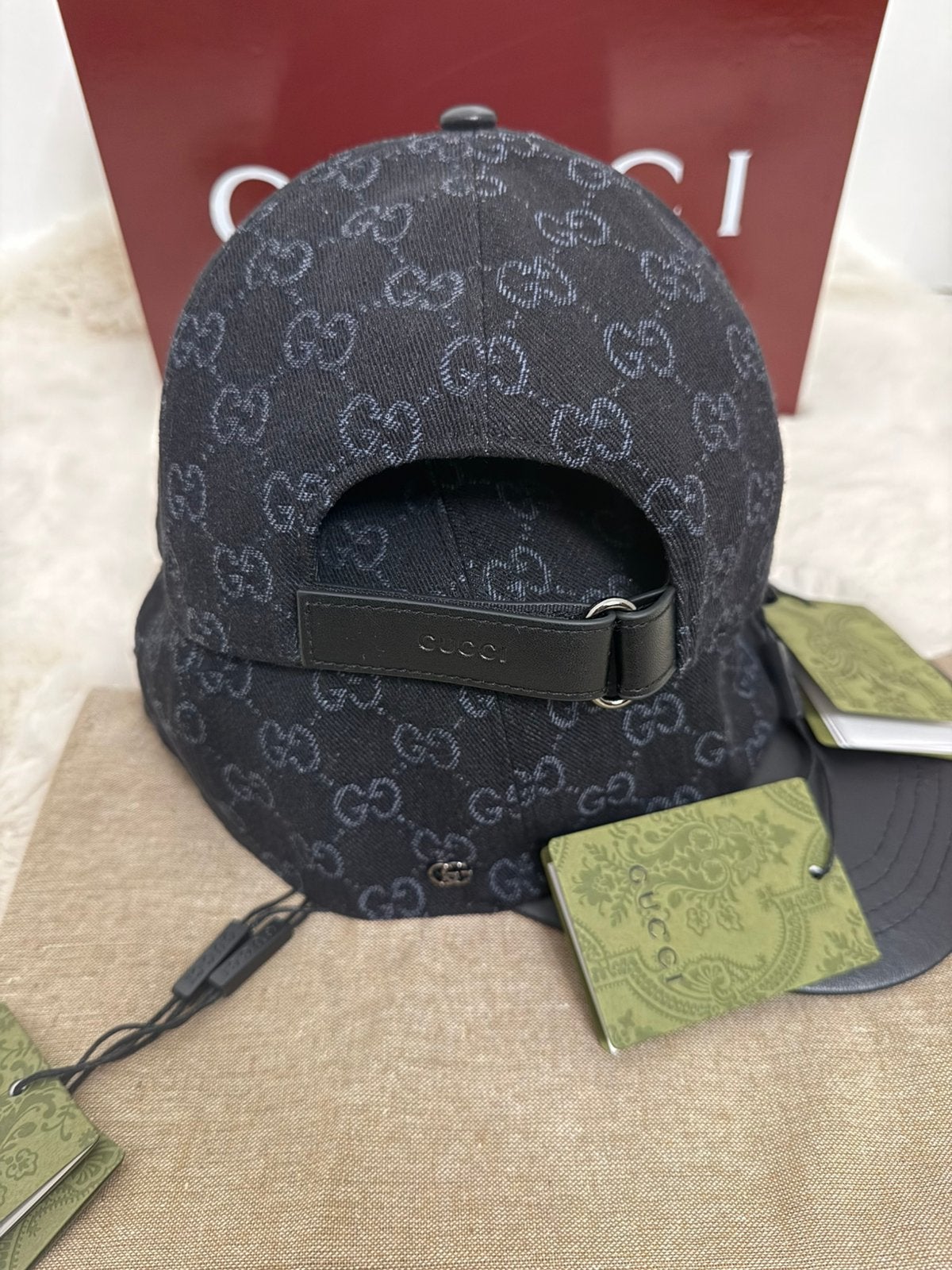 Gucci Pet - Dubai Noir, Ophalen of Verzenden, Zo goed als nieuw