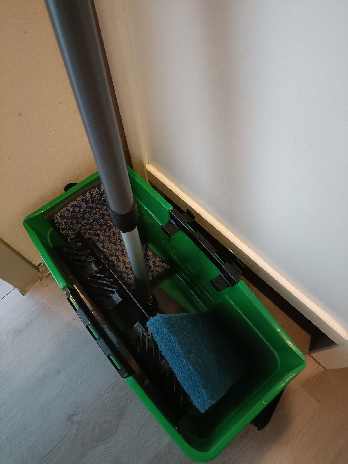 Superieur vloerreinigingssysteem en Emmer Set, Ophalen, Dweilemmer, -bak, of -wagen