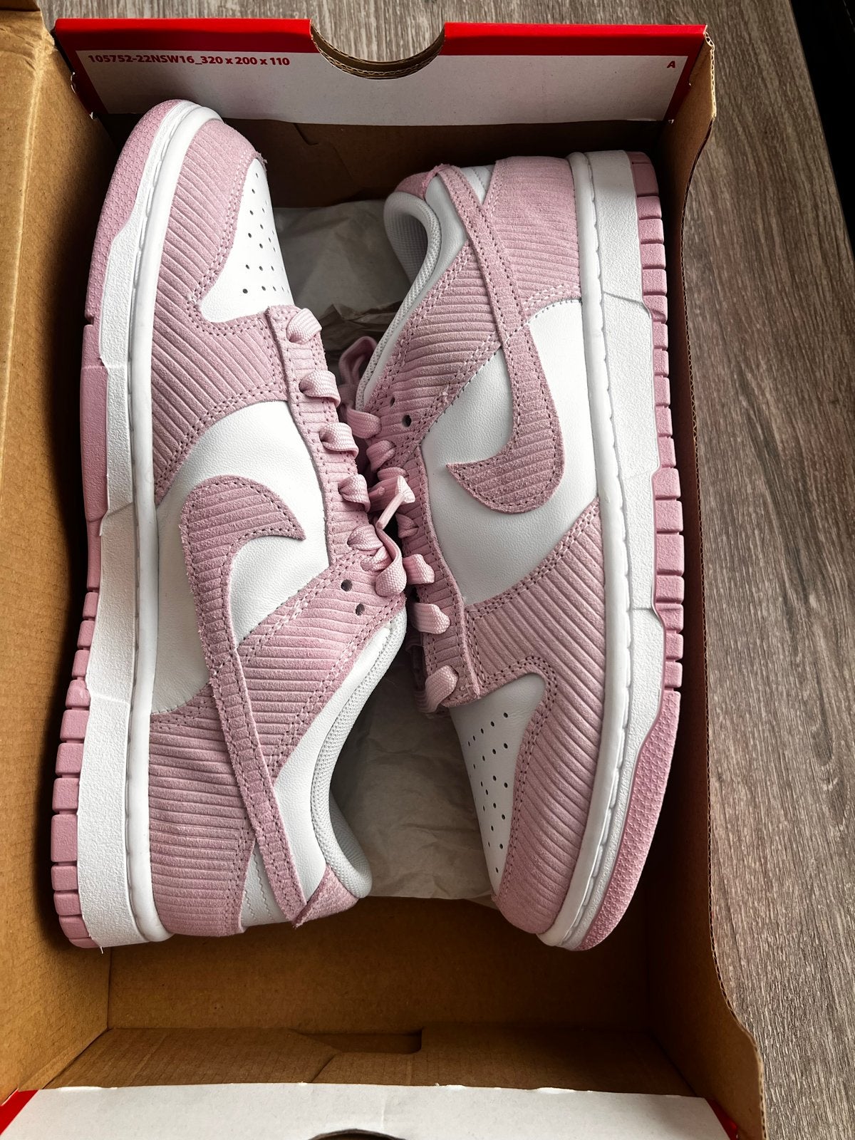 Nike Dunk Low White/Pink Foam - Nieuw in doos - maat 41, Kleding | Dames, Nieuw, Ophalen of Verzenden, Sneakers of Gympen, Roze