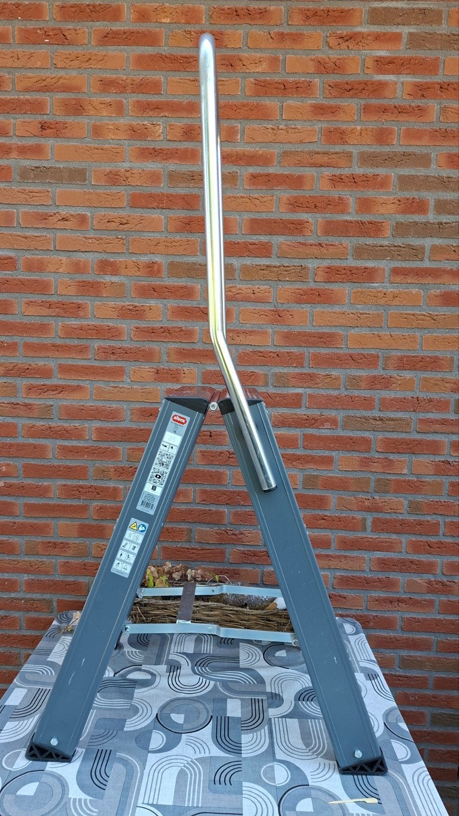 Altrex PRO+ 3-trede trap met beugel, Doe-het-zelf en Verbouw, Ladders en Trappen, Ophalen, Trap, Zo goed als nieuw, Opvouwbaar of Inschuifbaar
