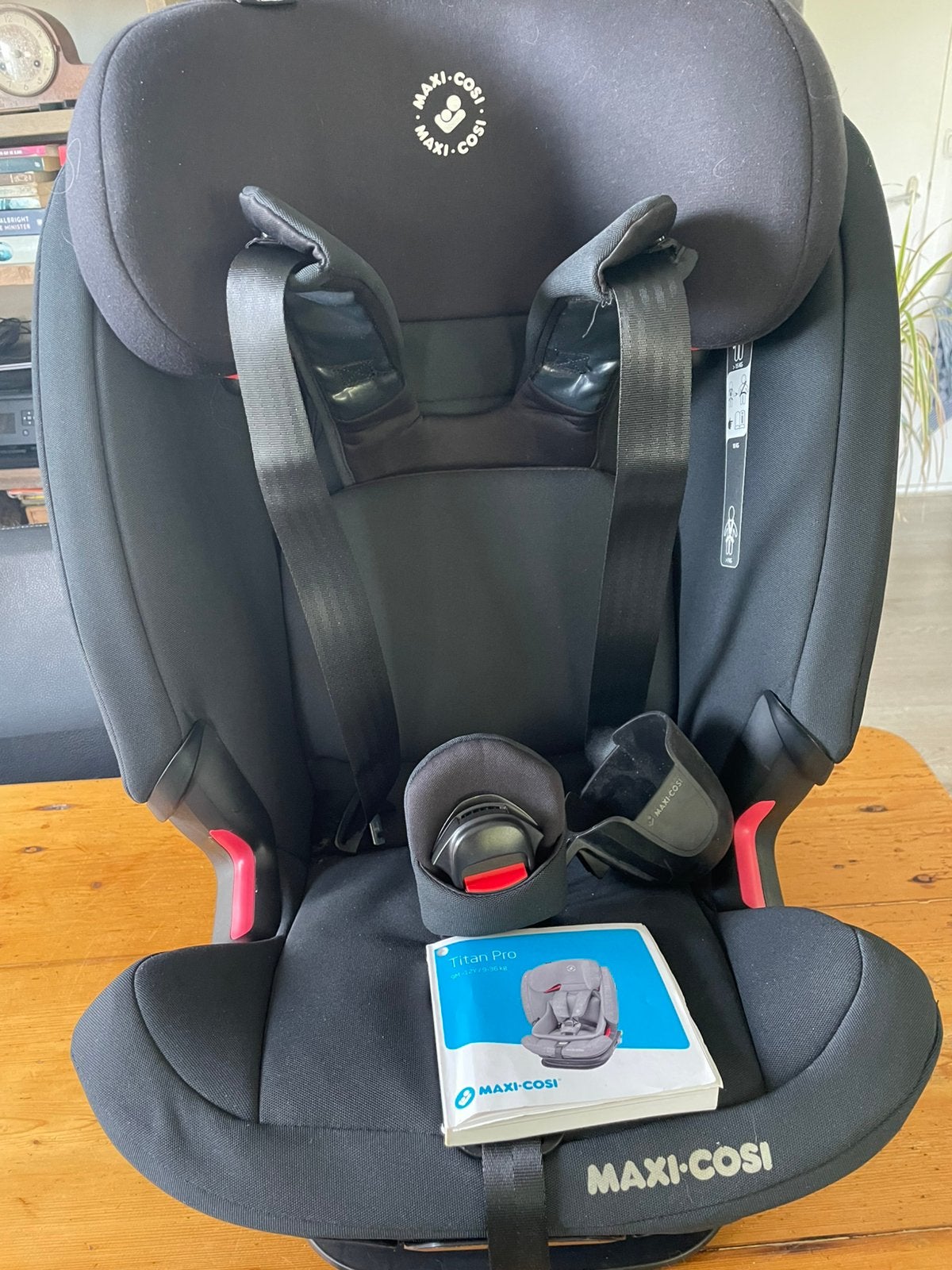 Maxi-cosi Titan Pro Isofix en top tether 4 jaar oud, Ophalen, Verstelbare rugleuning, Zo goed als nieuw, 9 t/m 36 kg