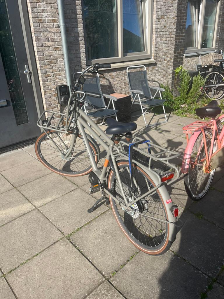 Cortina fiets 28inch, Fietsen en Brommers, Fietsen | Dames | Omafietsen, Zo goed als nieuw, 53 tot 56 cm, Handrem, Versnellingen