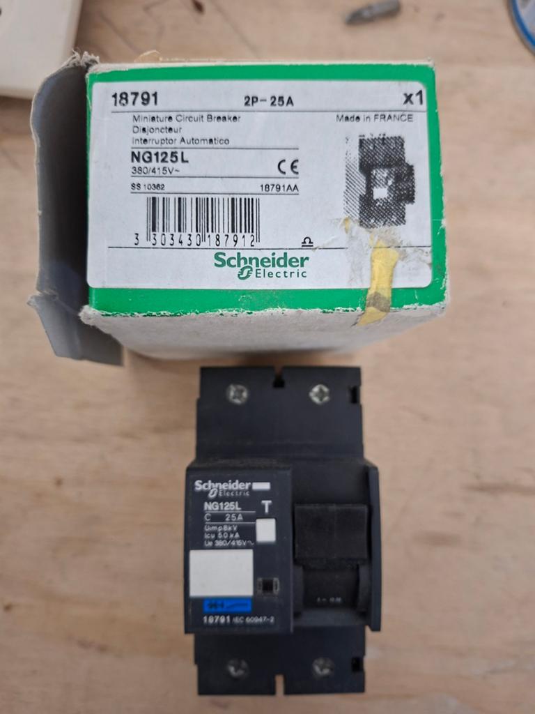 ​Schneider Electric NG125L C25 (50kA) installatie automaat, Schneider, Overige typen, Nieuw, Ophalen of Verzenden