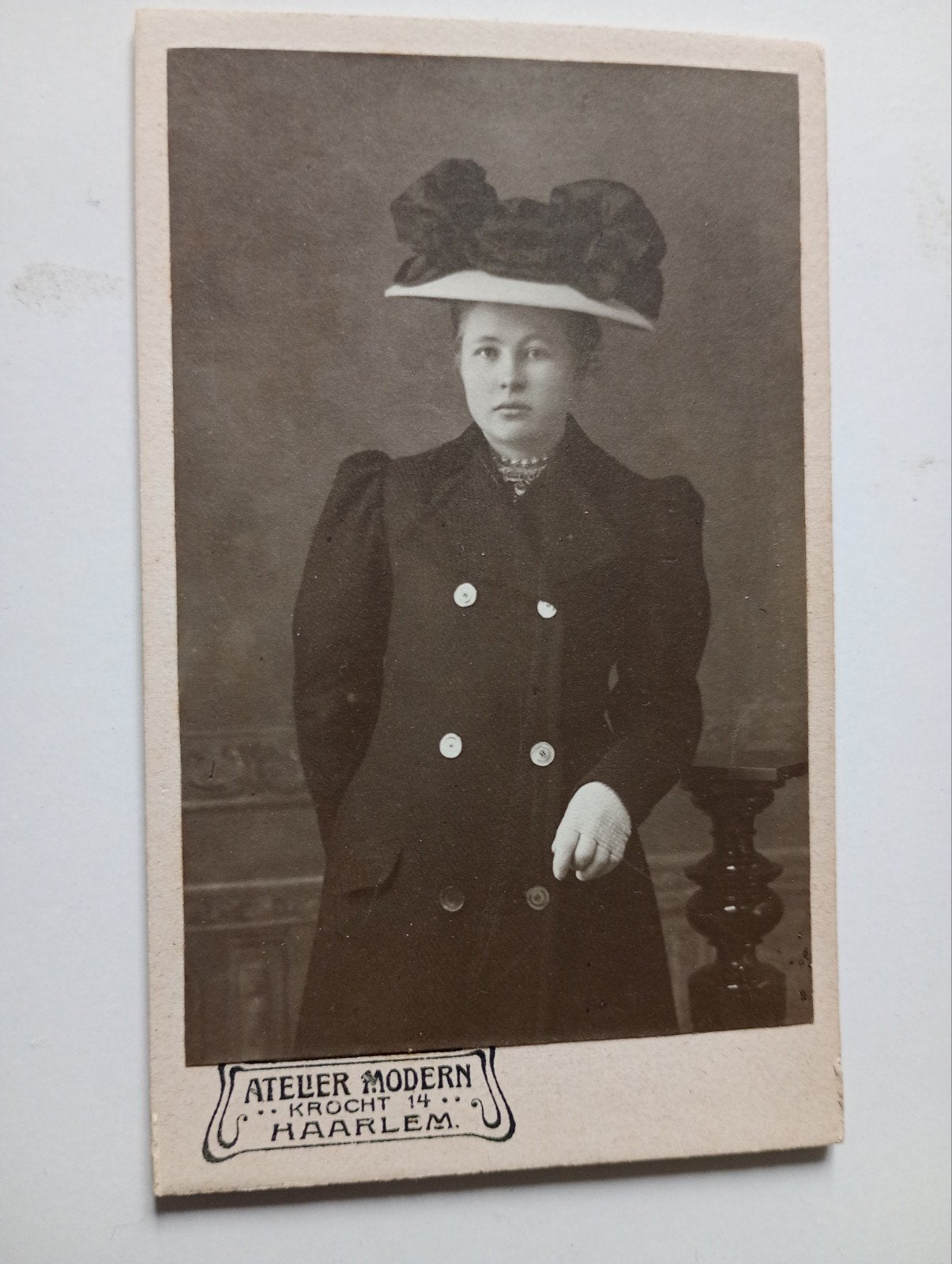 CDV Haarlem Vrouw met Hoed, Verzamelen, Ophalen of Verzenden, Voor 1940, Gebruikt, Foto