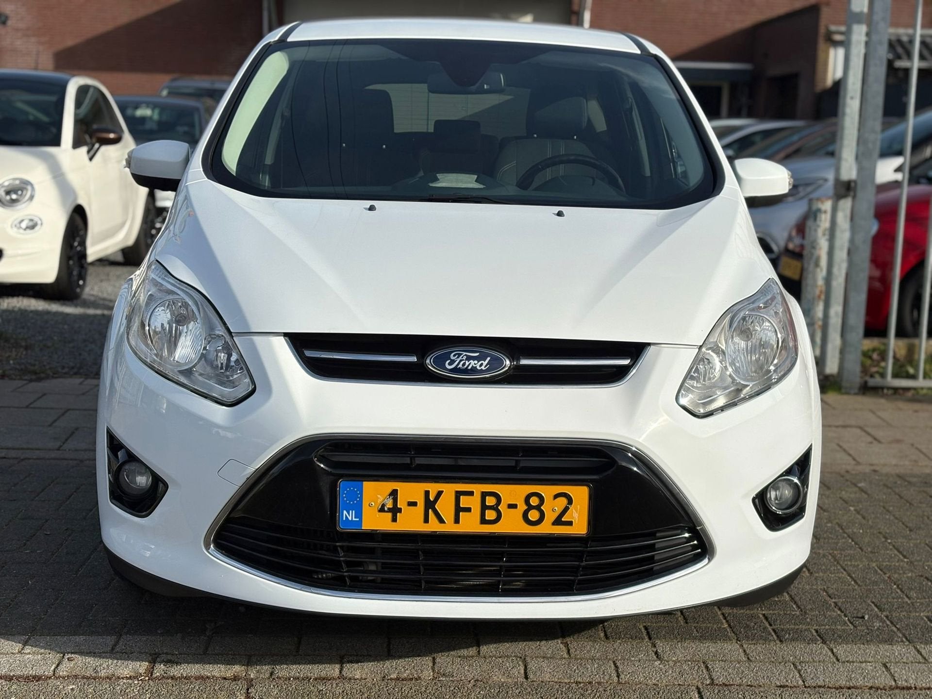 Ford C-Max 1.0 Titanium | D-Riem V.V | Navigatie | Climate c, Auto's, Euro 5, Gebruikt, Zwart, Wit