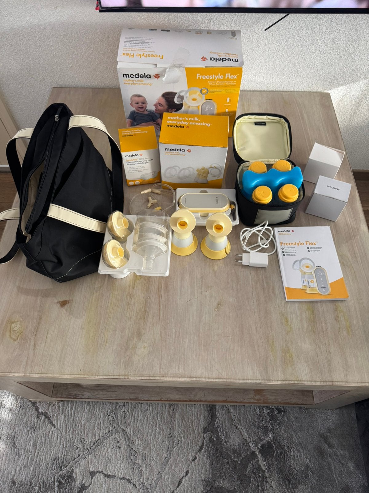 Medela Freestyle Flex dubbele elektrische borstkolf compleet, Kinderen en Baby's, Medela, Borstkolf, Zo goed als nieuw, Ophalen