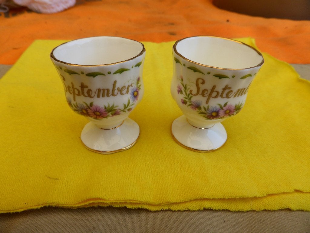 2 Eierdopjes “Royal Albert”, Verzenden