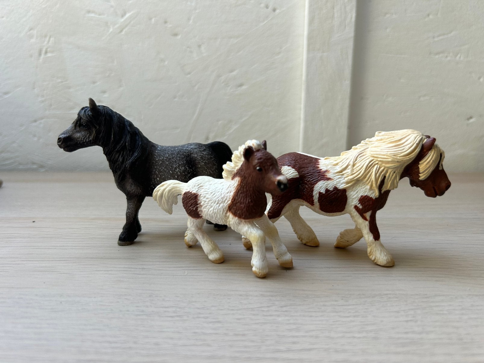 Schleich shetlander familie, Verzamelen, Dierenverzamelingen, Ophalen of Verzenden, Zo goed als nieuw, Paard, Beeldje of Figuurtje
