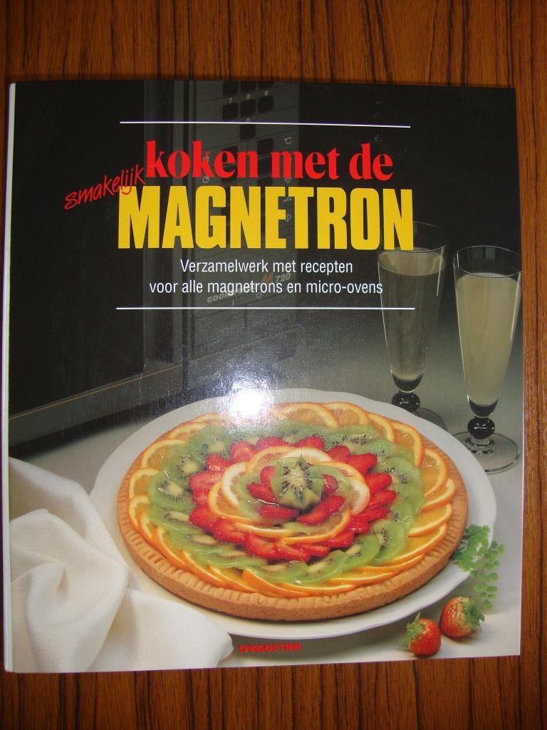 Verzamelwerk Koken met de magnetron, Gelezen, Ophalen of Verzenden, Hoofdgerechten, Europa
