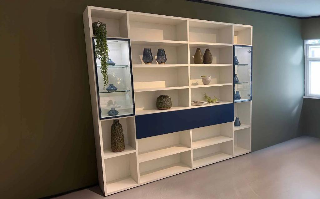 Boekenkast / wandkast wit, Ophalen, Overige materialen, 200 cm of meer, Modern / tijdloos