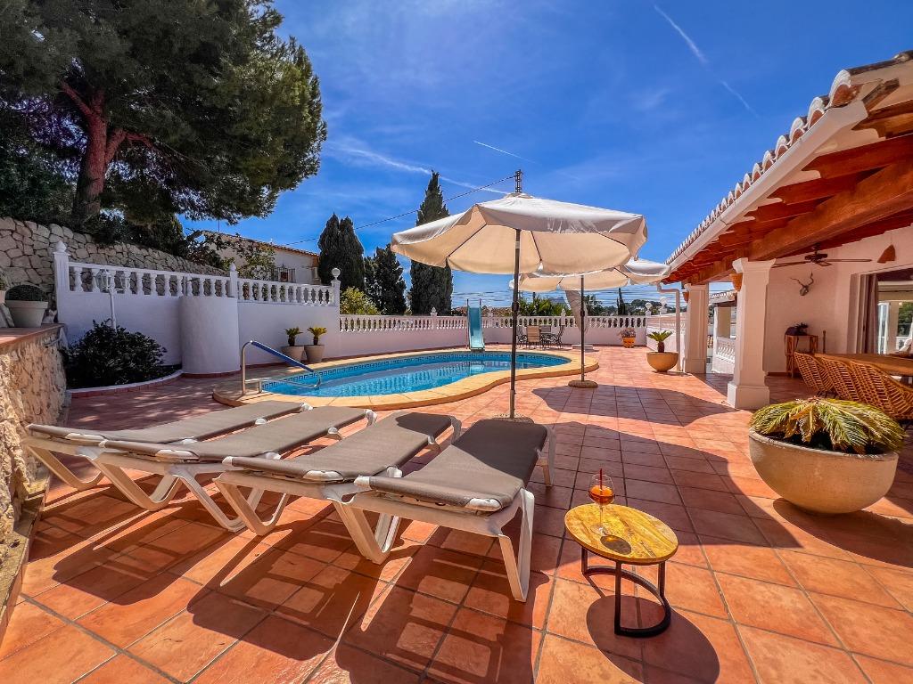 Zeer comfortabele privé VILLA zwembad,glijbaan,WIFI,Airco, Dorp, Costa Blanca, Wasmachine, Eigenaar