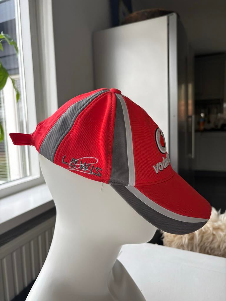 Vodafone Lewis Hamilton Pet, Ophalen of Verzenden, Zo goed als nieuw, One size fits all, Pet