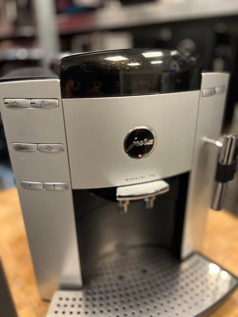 Jura f 90, Witgoed en Apparatuur, Jura-Strasse 1, 4626 Niederbuchsiten, Zwitserland, Info@jura.com, 10 kopjes of meer, Koffiemachine