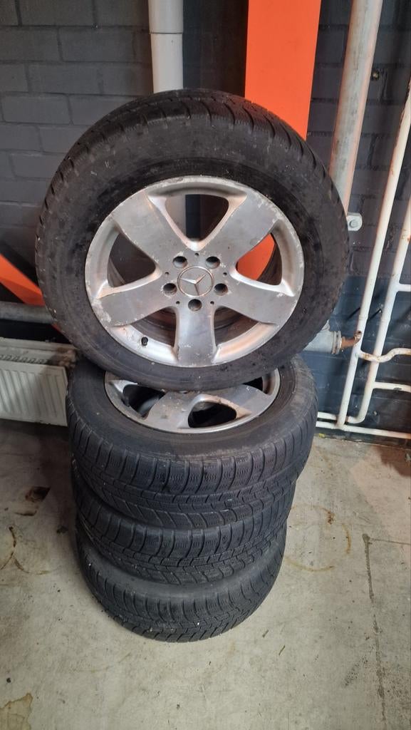 Mercedes Benz velgenset met winterbanden225/55R16, Auto-onderdelen, Banden en Velgen, Gebruikt, 16 inch, Banden en Velgen, Personenwagen
