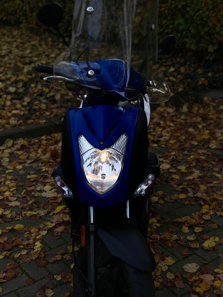 GEZOCHT opknap- sloop  scooters - brommers, Fietsen en Brommers, Scooters | Kymco, Ophalen of Verzenden, Zo goed als nieuw, Benzine