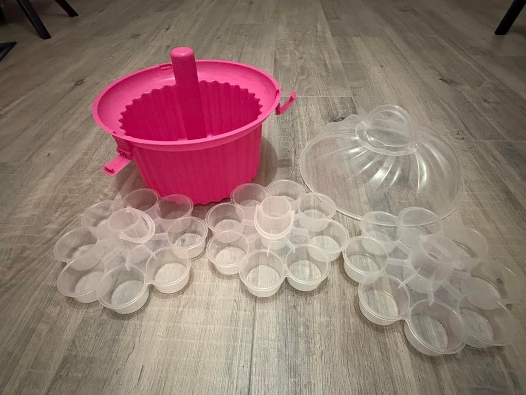 Cupcake Traktatie Box - Nieuwstaat, Ophalen, Zo goed als nieuw