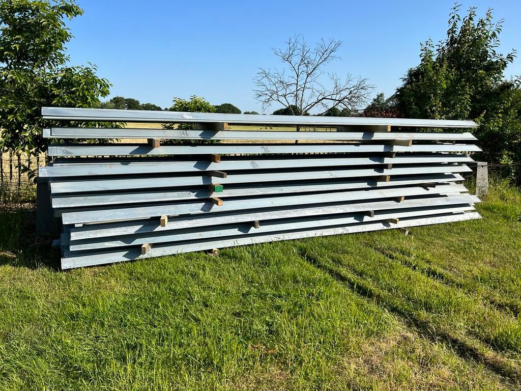 Te koop verzinkte hoeklijnen, hoek lijnen lateien 150x100, Doe-het-zelf en Verbouw, Metalen, Ophalen, Nieuw, IJzer