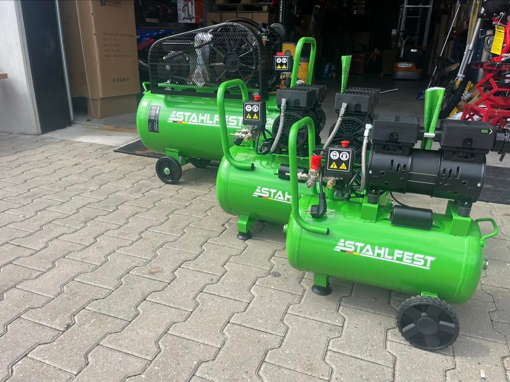 Compressor nieuw!!!! 100 50 en 24 liter!!!!, 6 tot 10 bar, Nieuw, Ophalen of Verzenden, 25 tot 100 liter