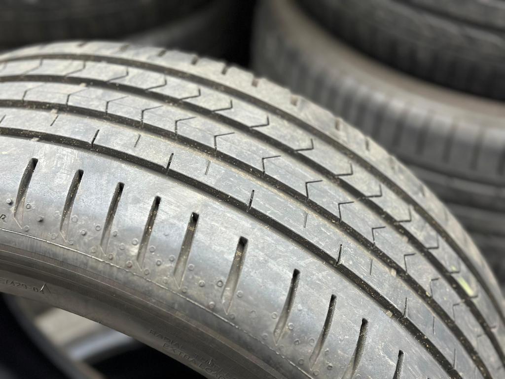 4x 215-45-17 Vredestein ultrac 7mm zomerbanden €300 all incl, Ophalen, 17 inch, Zomerbanden, Band(en)