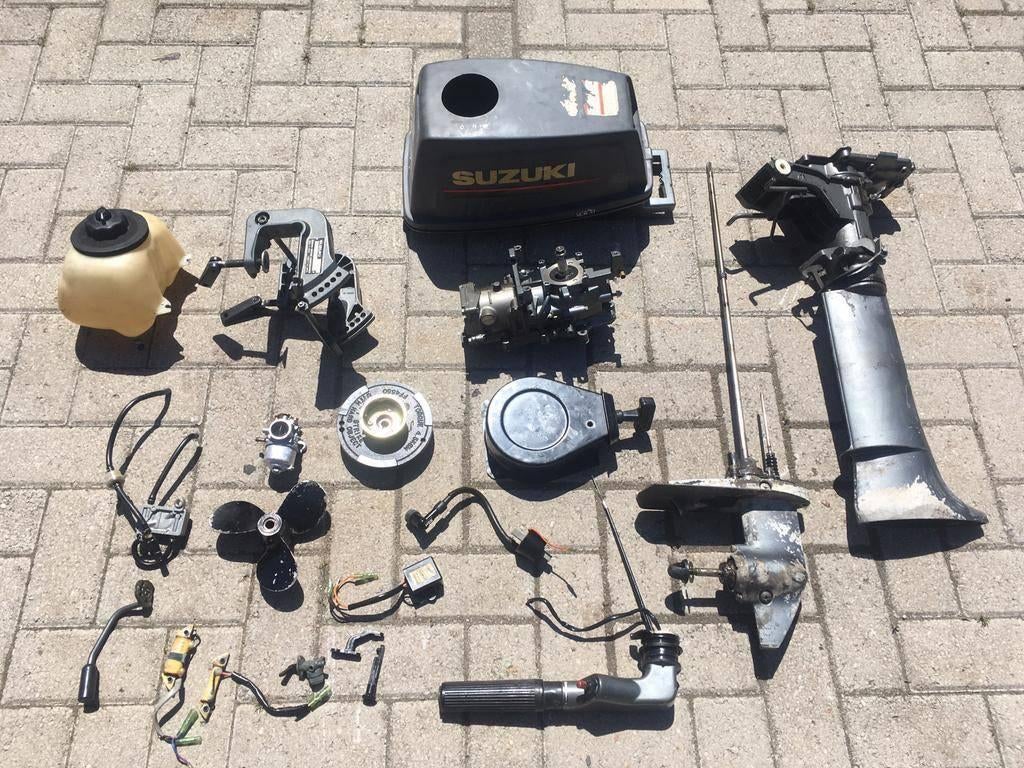 Suzuki Johnson 4 en 5 pk 2 takt buitenboordmotor onderdelen, Ophalen of Verzenden, Gebruikt, Motor en Techniek