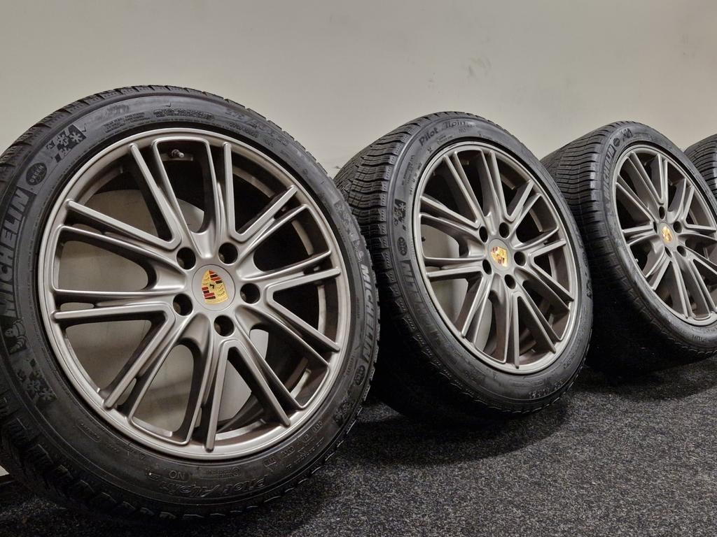 20 inch Porsche Panamera 971 / Hybrid 5x130 breedset winter, Gebruikt, 275 mm, Banden en Velgen, Personenwagen
