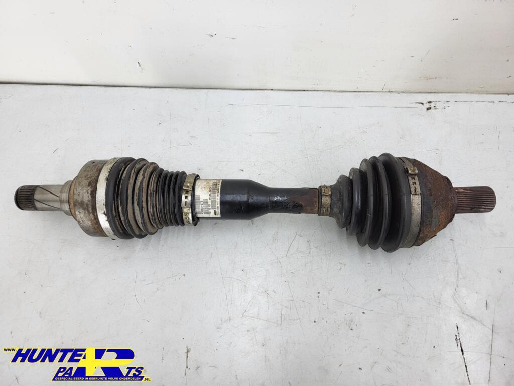 Aandrijfas linksvoor Volvo XC70 30651672, Gebruikt, Ophalen of Verzenden, Volvo, Volvo