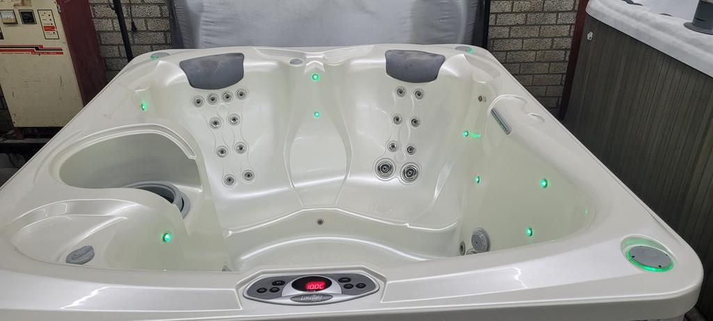 Hotspring limelight jacuzzi, Ophalen of Verzenden, Zo goed als nieuw