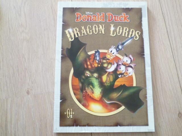 Donald Duck - Dragon lords 1, Boeken, Eén stripboek, Verzenden, Zo goed als nieuw