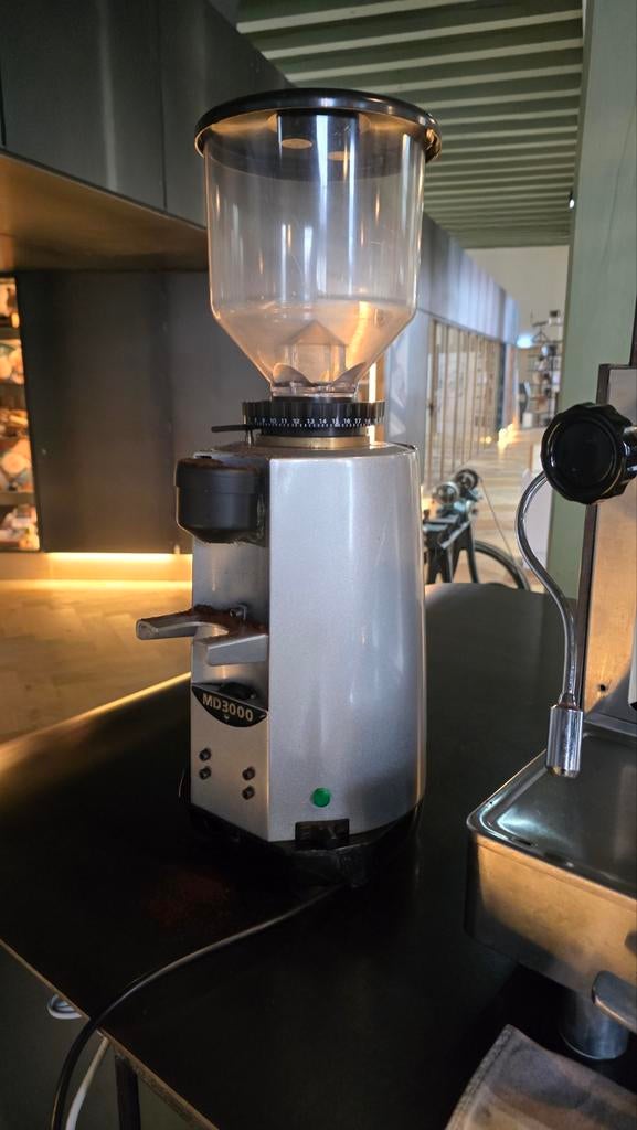 Faema MD3000 Koffiemaler - Defecte Dispenser, Ophalen, Gebruikt, Overige modellen, Koffiebonen