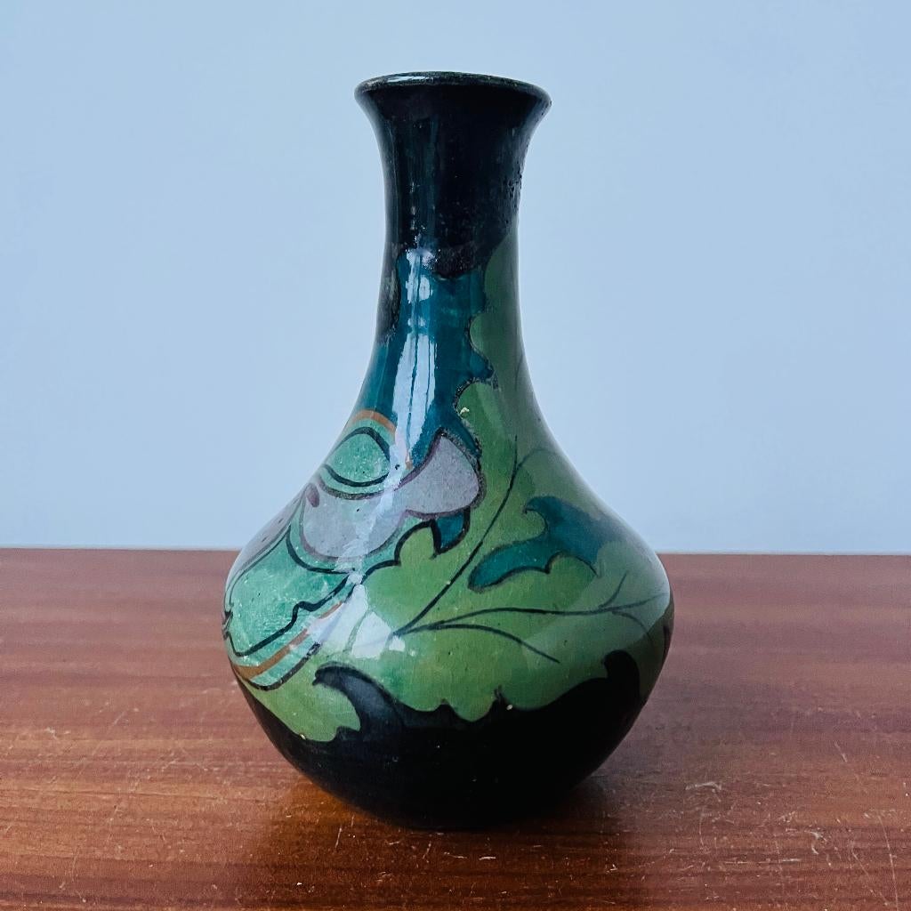 Art Nouveau Art deco vaasje bladmotief Gouda Brantjes, Antiek en Kunst, Ophalen of Verzenden