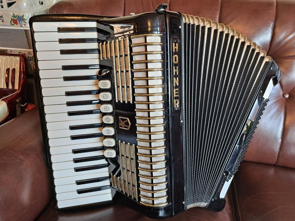 Accordeon HOHNER VERDI II 96 Bas (NIEUWSTAAT), Met koffer, Zo goed als nieuw, 96-bas, Hohner