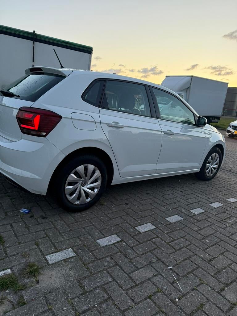 TE HUUR; VW POLO / RENAULT CLIO / PEUGEOT 208 / VERHUUR AUTO, Met chauffeur, Personenauto