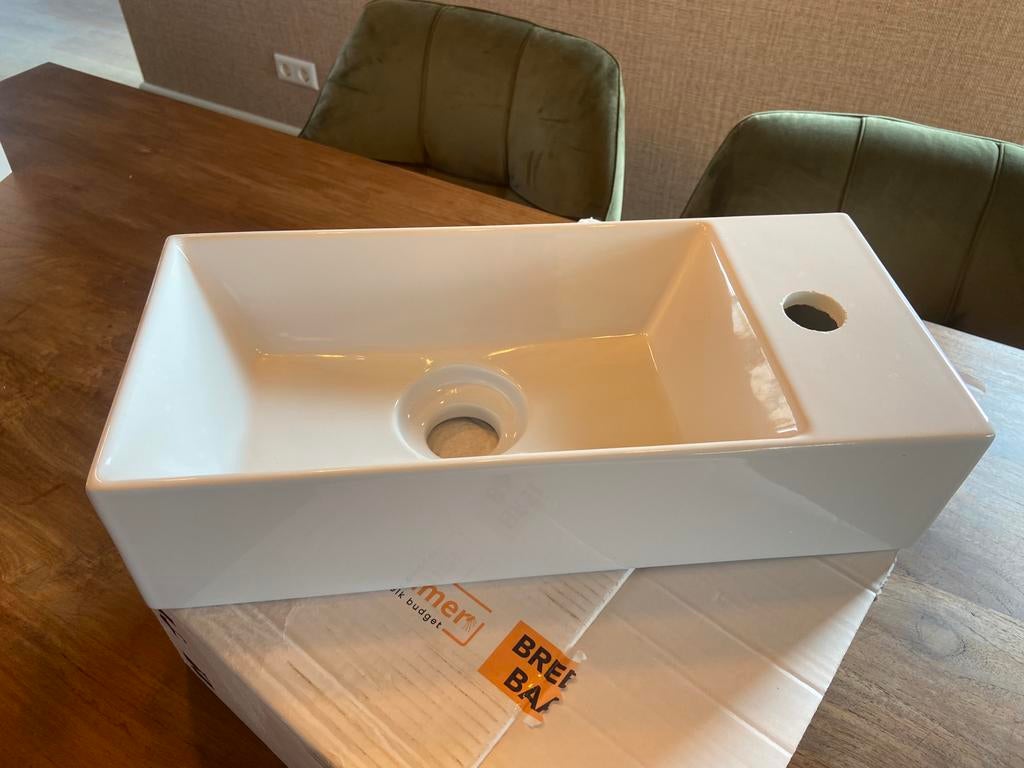 Wit glans fonteintje wc NIEUW, Doe-het-zelf en Verbouw, Sanitair, Nieuw, Wastafel, Ophalen