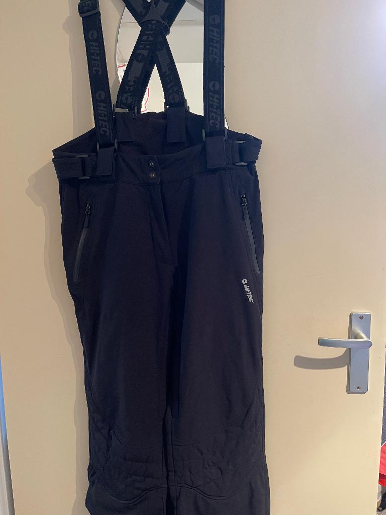 Ski salopette met gratis skipully, Kleding | Dames, Wintersportkleding, Gedragen, Broek, Maat 46/48 (XL) of groter, Ophalen of Verzenden