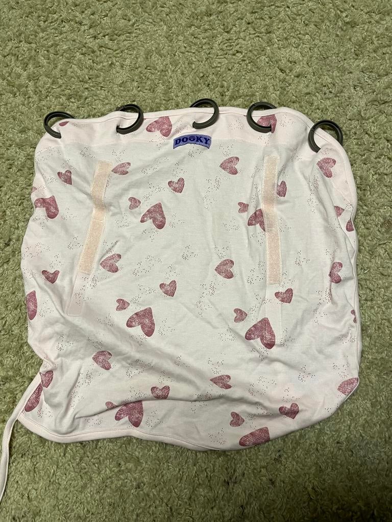 Dooky Zonnescherm Kinderwagen - Hartjes, Kinderen en Baby's, Kinderwagens en Combinaties, Ophalen, Zo goed als nieuw, Kinderwagen