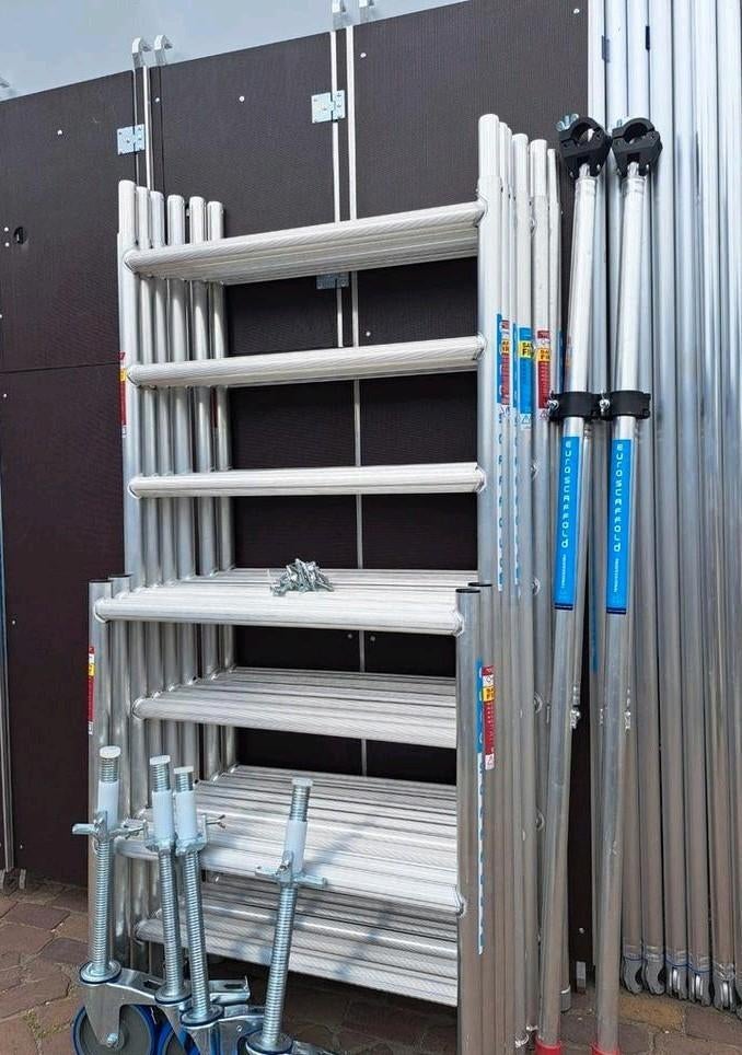 Te koop professionele rolsteiger nieuw 8.20 werkhoogte, Doe-het-zelf en Verbouw, Steigers, Nieuw, Ophalen of Verzenden, Euroscaffold