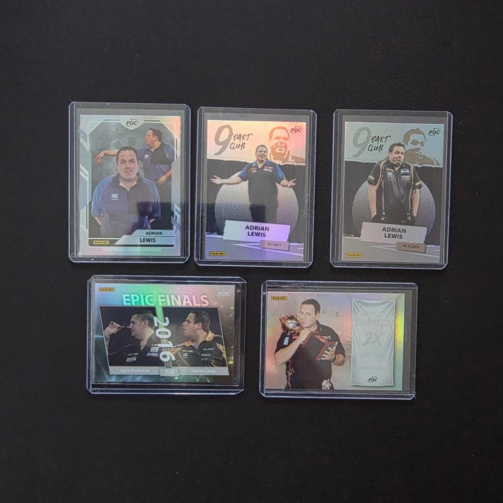 Sale Adrian Lewis Panini PDC PDC World Championship 2026, Sport en Fitness, Darts, Ophalen of Verzenden, Nieuw, Overige typen