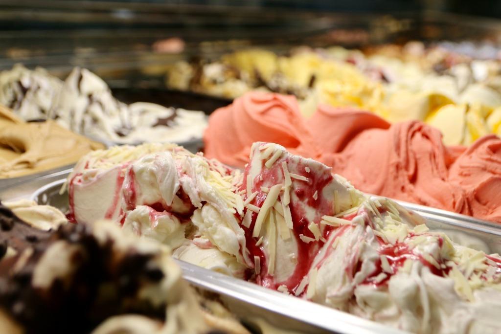 Ambachtelijk bereid schepijs voor ijssalons en horeca, Verzenden, IJs
