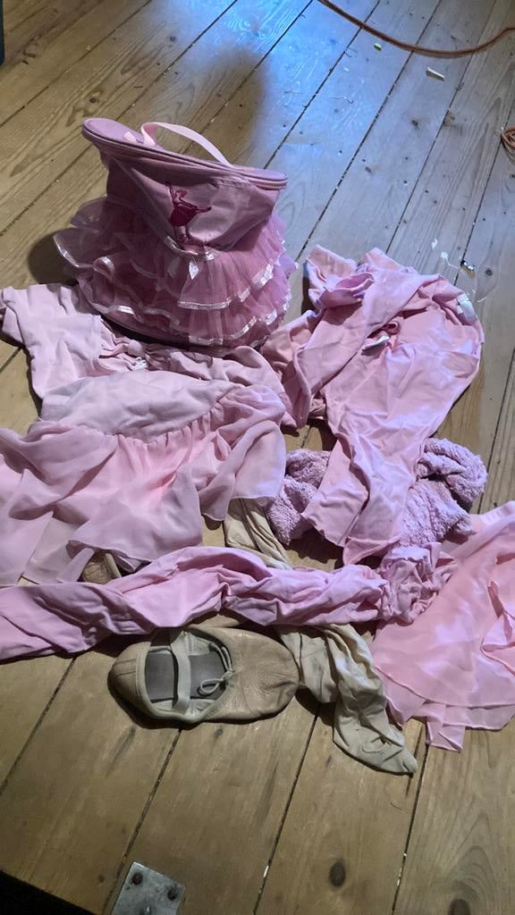 Ballet kleding balletkleding van 3 tot 6 jaar 10 delig, Sport en Fitness, Ballet, Ophalen of Verzenden, Gebruikt, Kleding