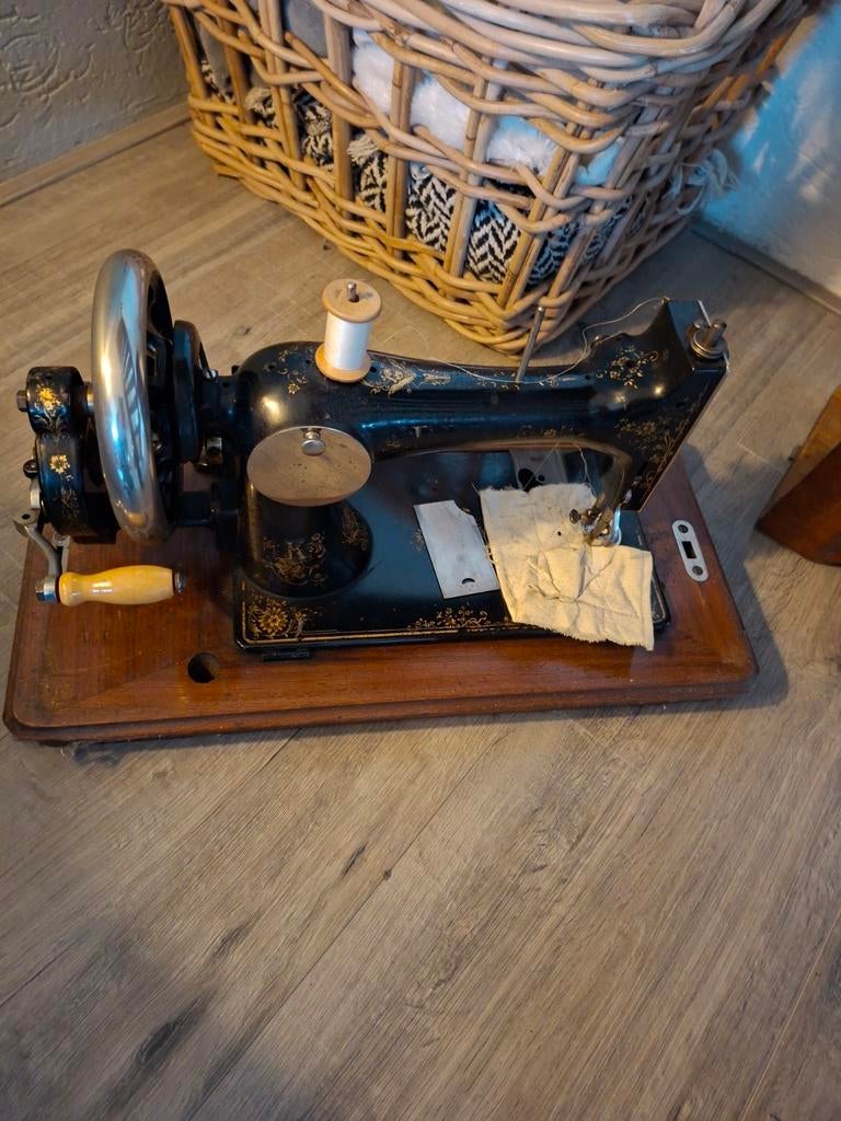 Ouderwetse naaimachine, Ophalen of Verzenden