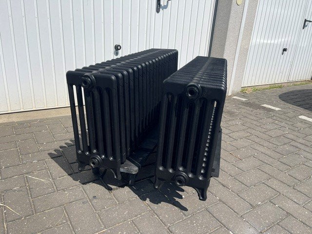Gietijzeren radiator vintage zwart 46 cm hoog (2 stuks)., Ophalen, 30 tot 80 cm, Gebruikt, Radiator