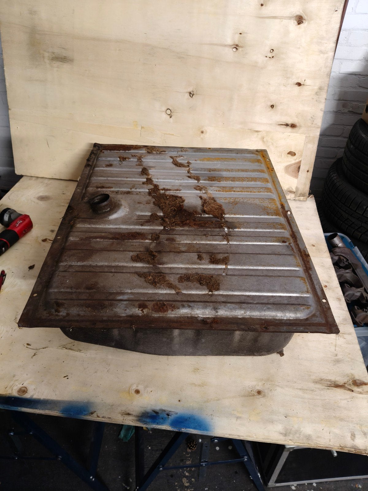 1966/67 Ford Mustang Benz tank, gedemoteerd ivm kleine deuk, Ophalen, Gebruikt, Ford